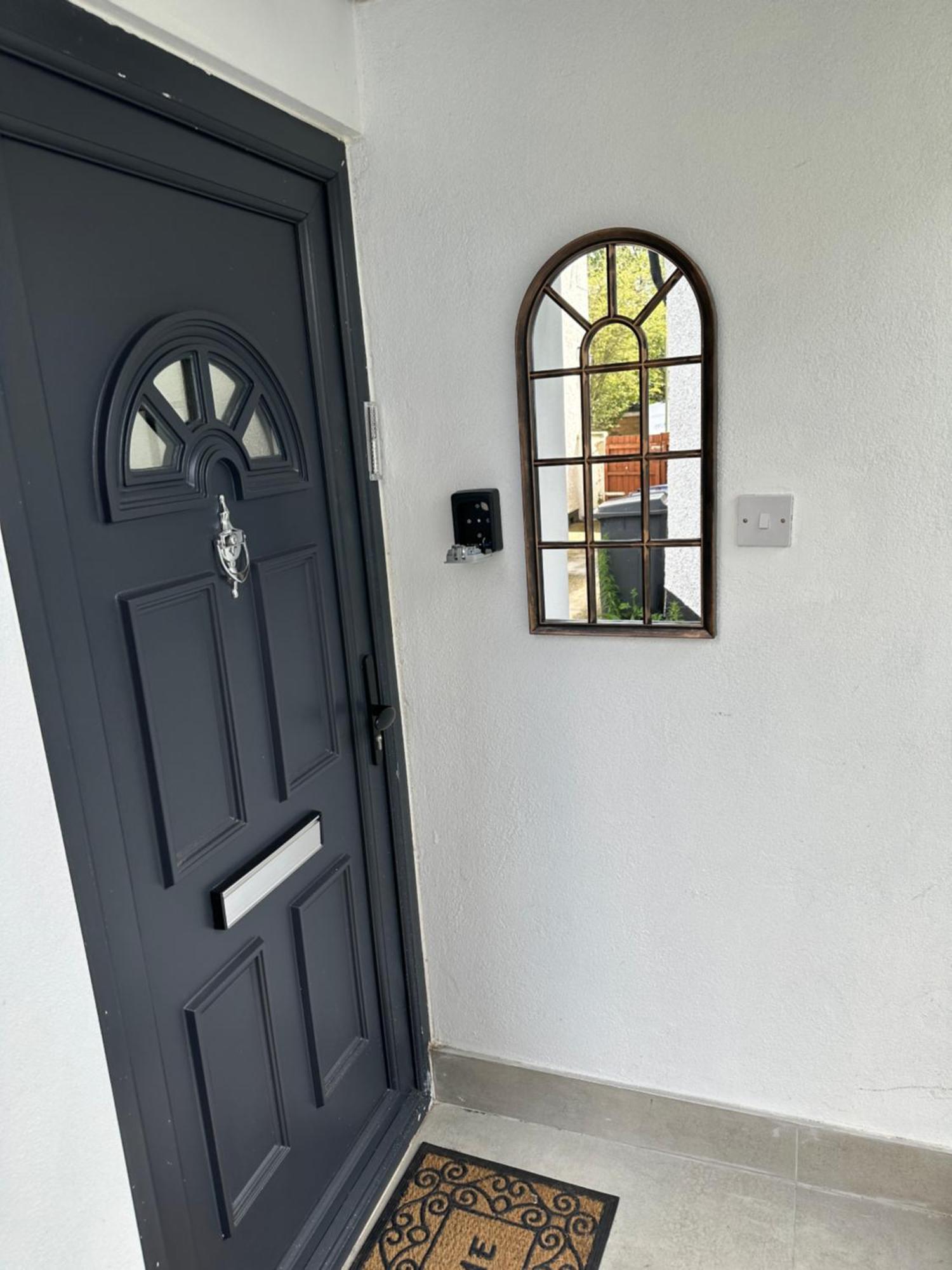 Bespoke Gallery Guesthouse Hendon Exterior photo